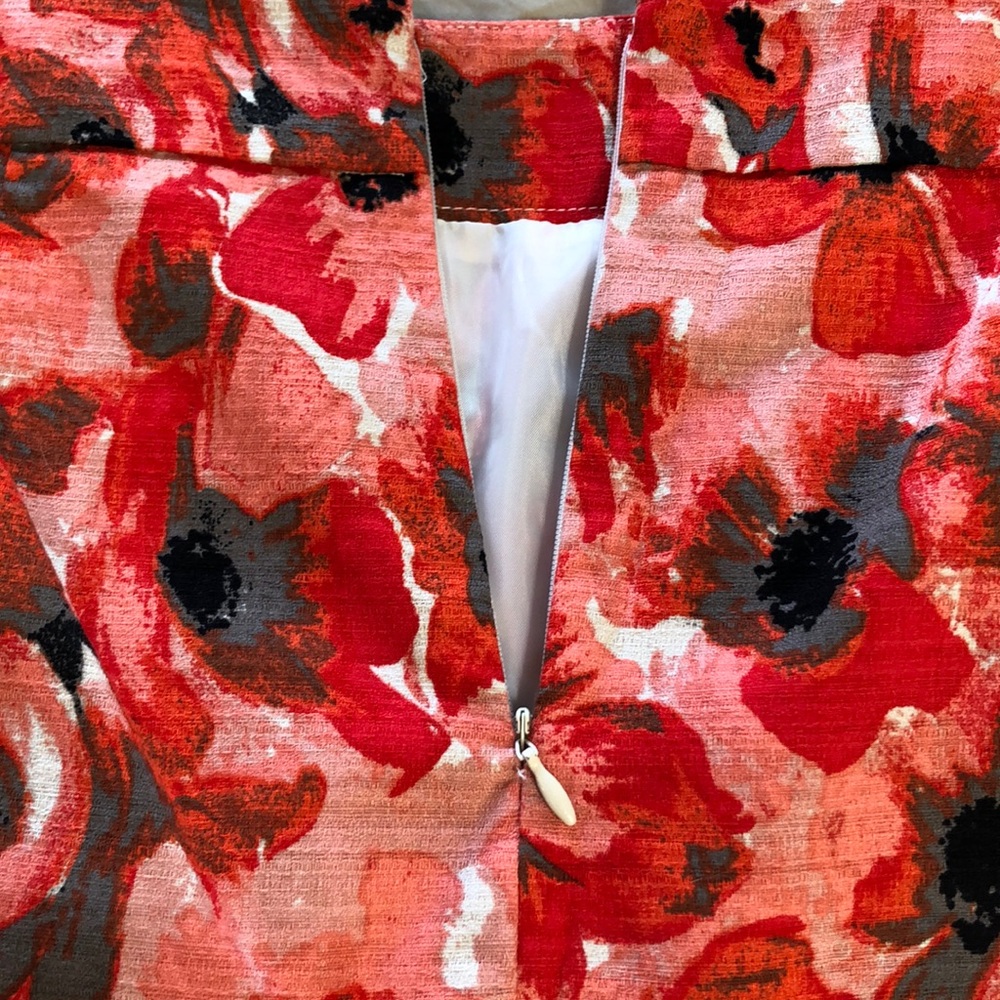 💕Beautiful Ann Taylor Mini Skirt Floral Print💕 - Picture 5 of 8